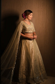 Sunehri Noor – Golden Bridal Lehenga with Dupatta