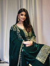 ROQA-GREEN Velvet  Suit Jari Work Cutdana  Work Kurti  And Pant.