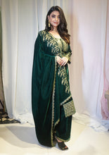 ROQA-GREEN Velvet  Suit Jari Work Cutdana  Work Kurti  And Pant.