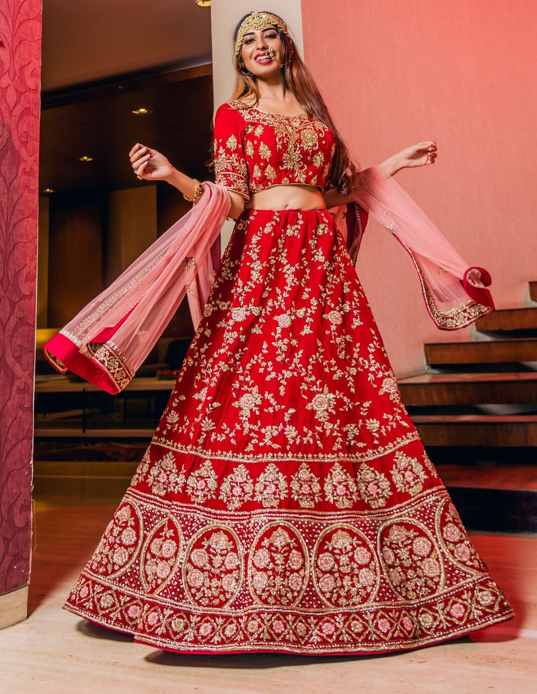 RED 'AILNA' LEHENGA