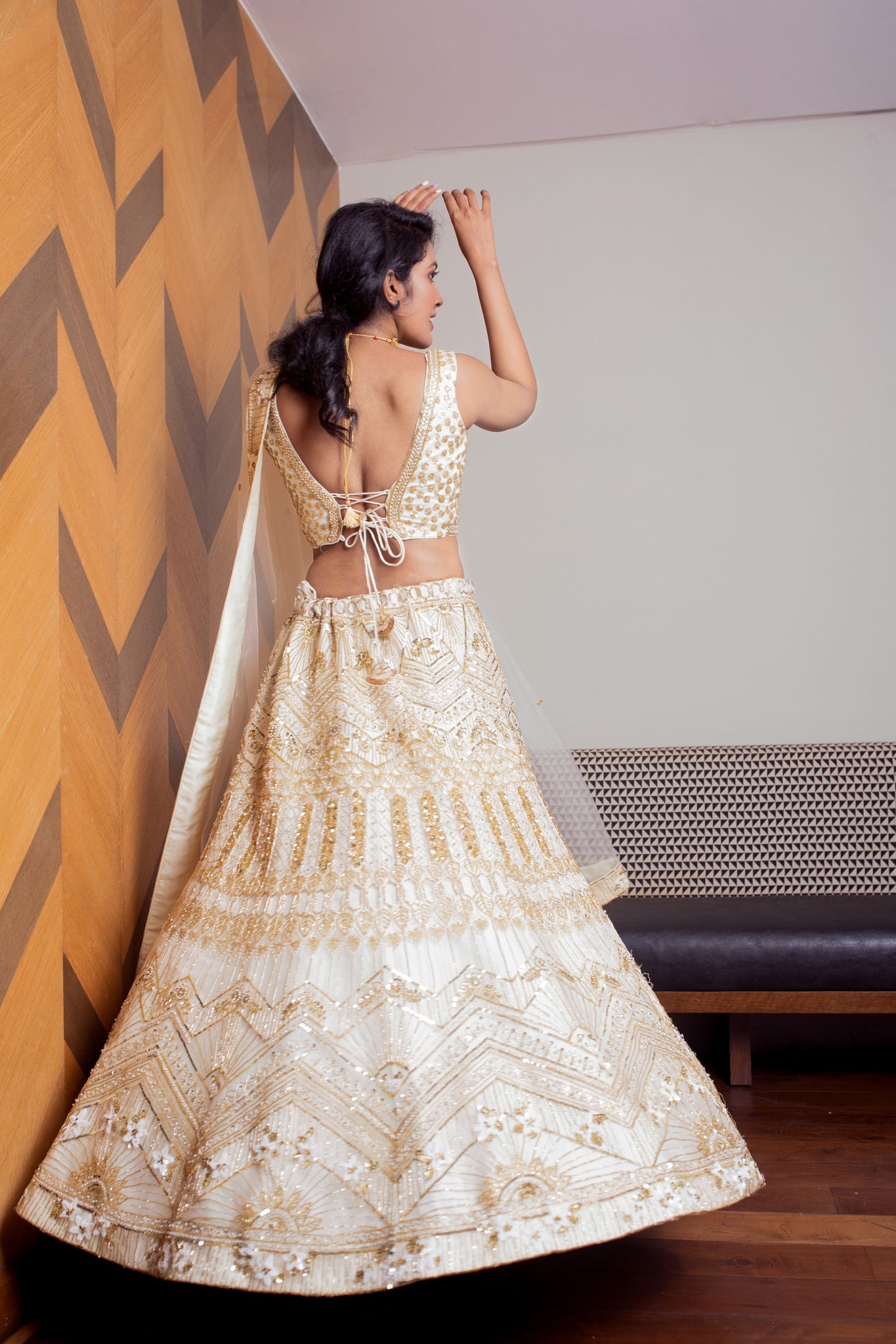 WHITE CUTDANA 'AMOHA' LEHENGA